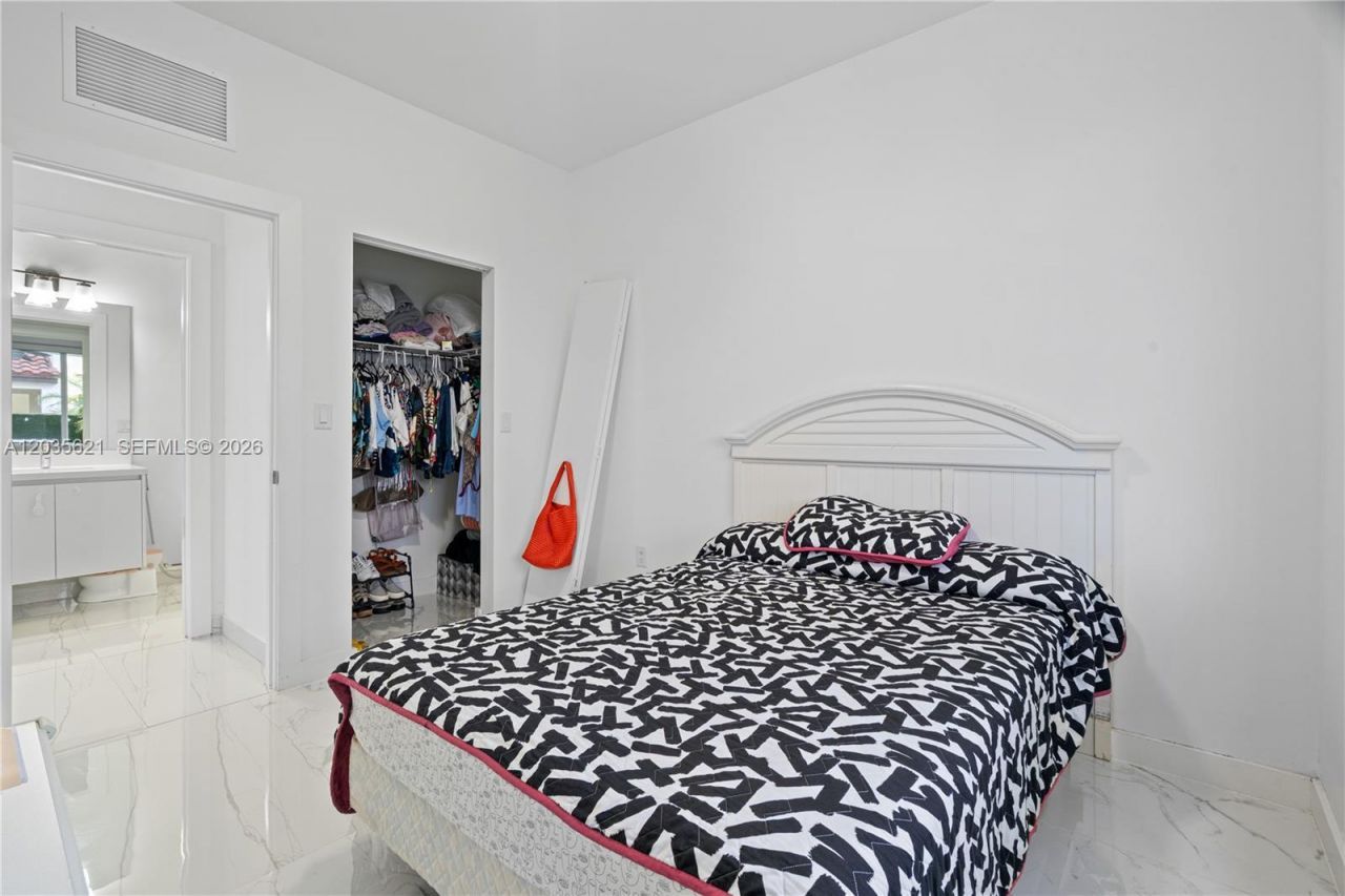 10294 NW 71st Ter , Doral, FL 33178 Photo