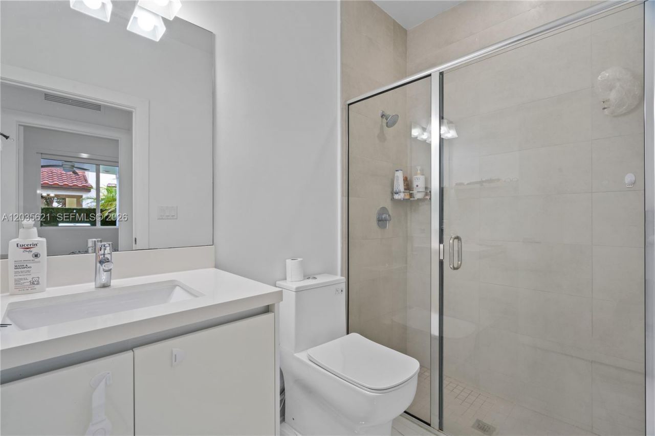 10294 NW 71st Ter , Doral, FL 33178 Photo