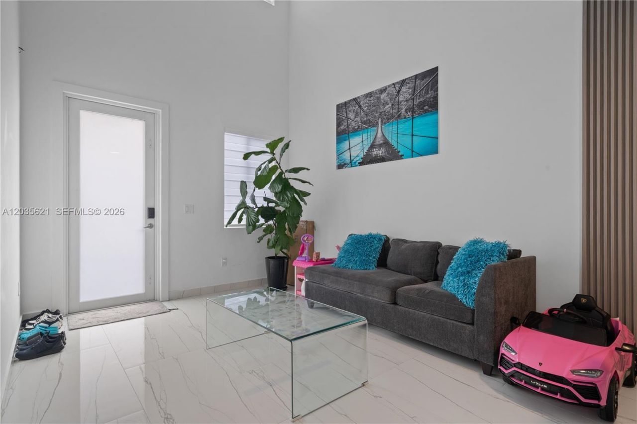 10294 NW 71st Ter , Doral, FL 33178 Photo