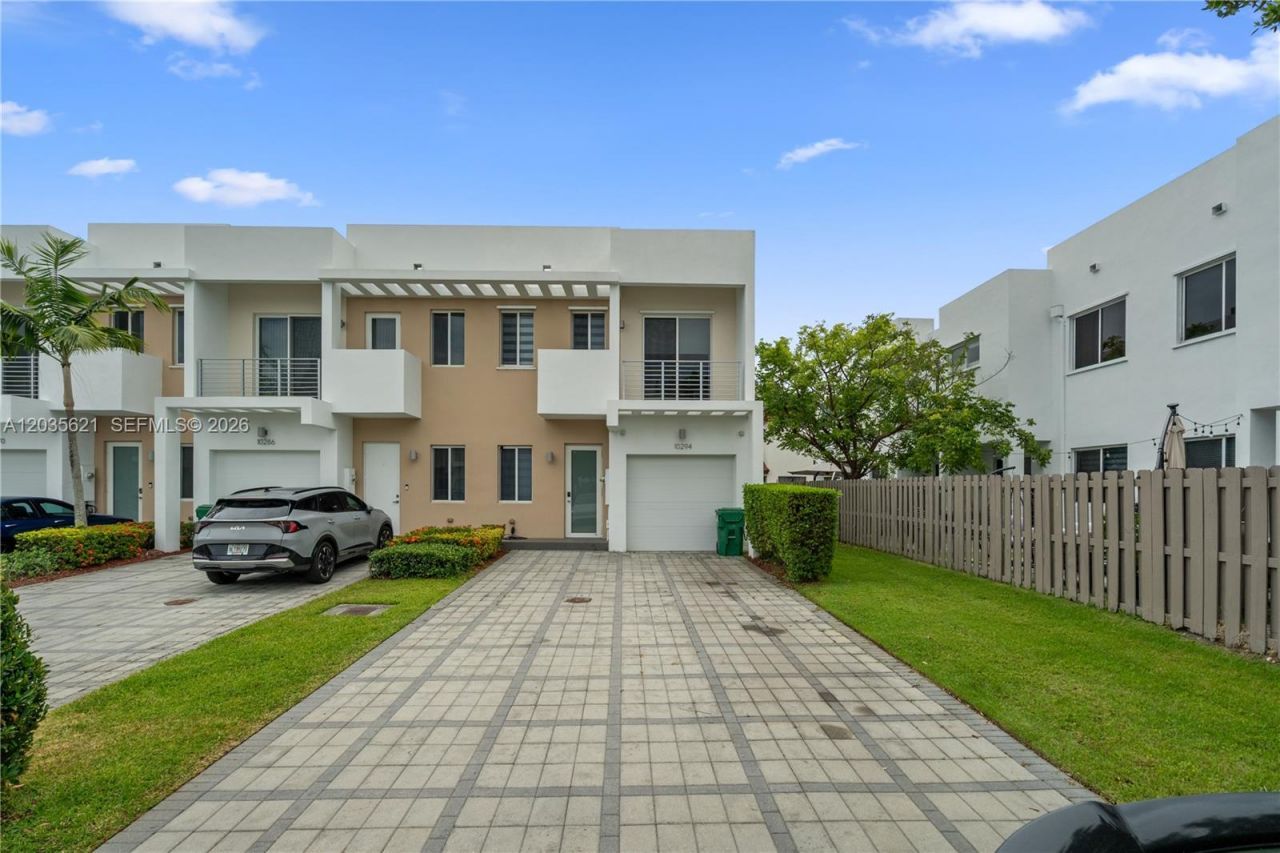 10294 NW 71st Ter , Doral, FL 33178 Photo