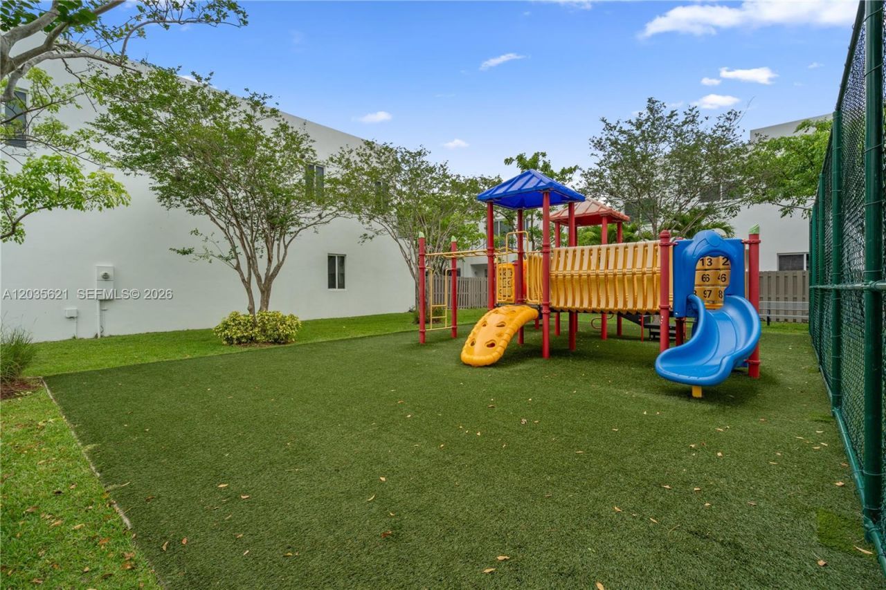 10294 NW 71st Ter , Doral, FL 33178 Photo