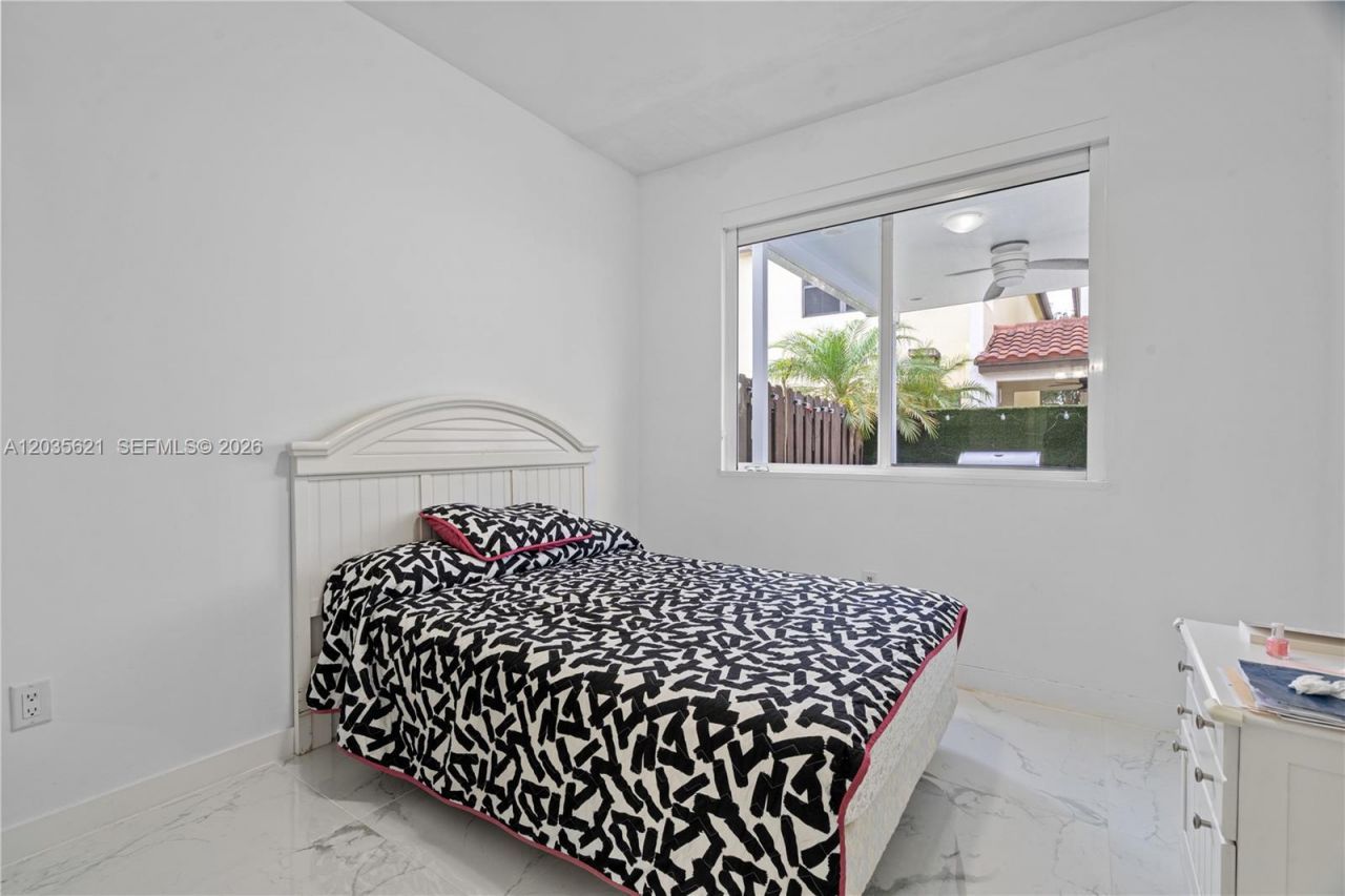 10294 NW 71st Ter , Doral, FL 33178 Photo