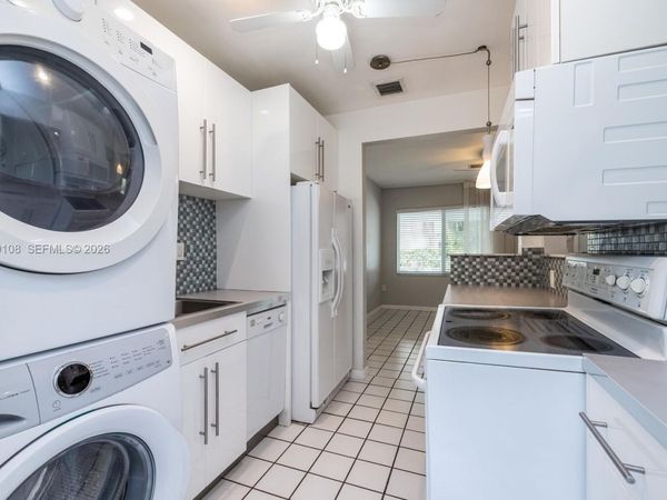 1029 NE 113 St, Unit South, Biscayne Park, FL 33161