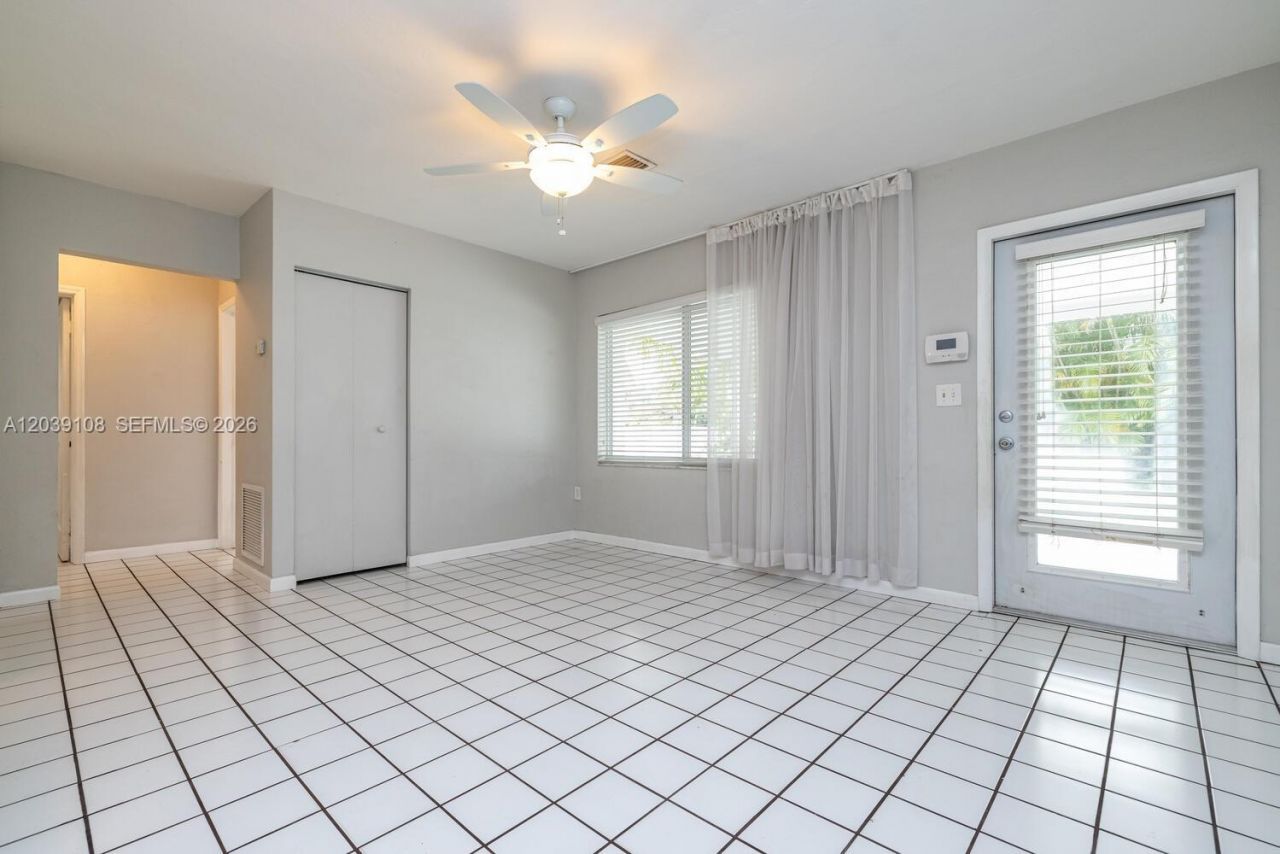 1029 NE 113 St, Unit South, Biscayne Park, FL 33161 Photo