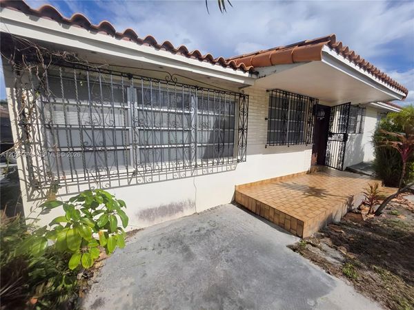 405 SE 4th Ave , Hialeah, FL 33010