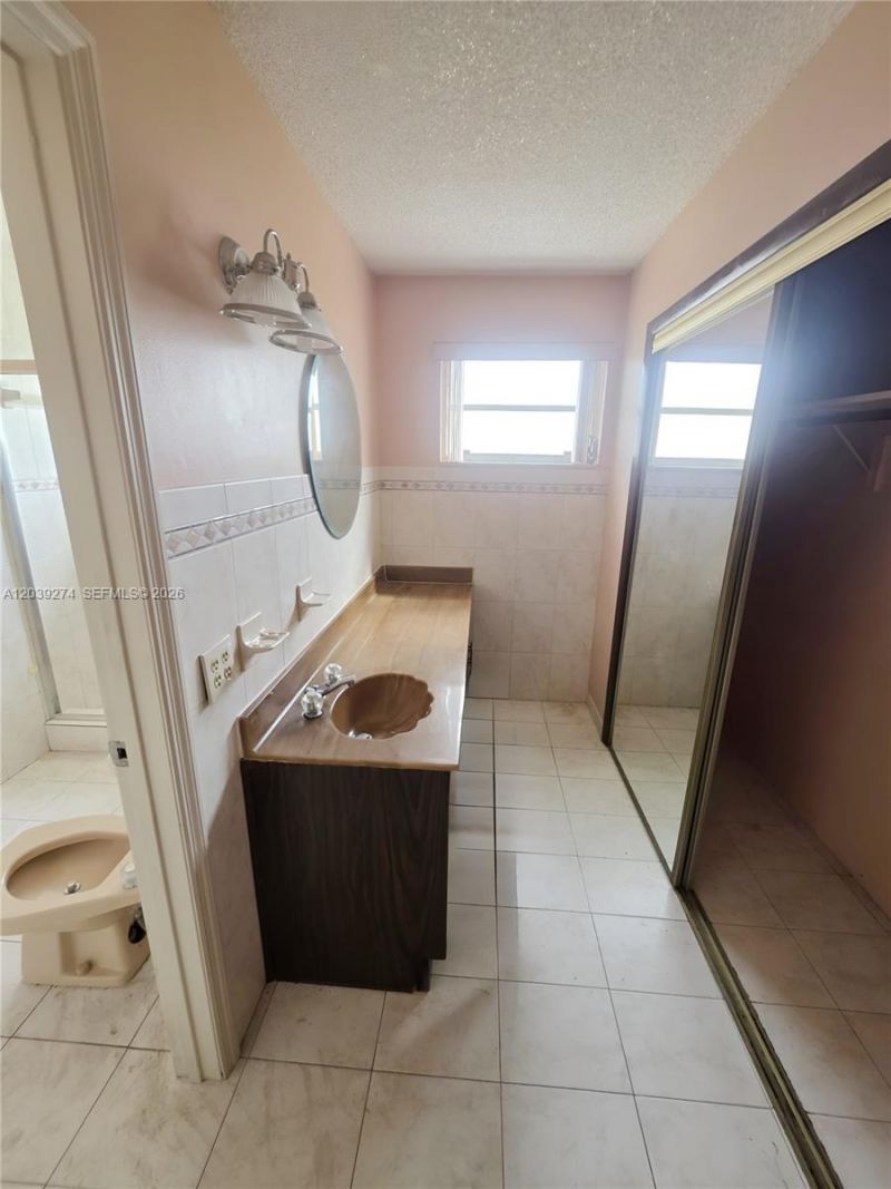 405 SE 4th Ave , Hialeah, FL 33010 Photo