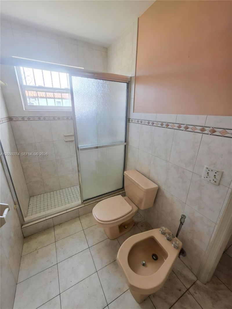 405 SE 4th Ave , Hialeah, FL 33010 Photo