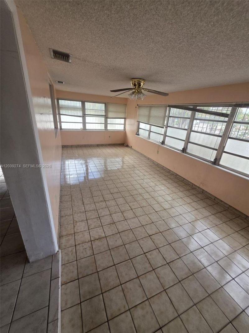 405 SE 4th Ave , Hialeah, FL 33010 Photo