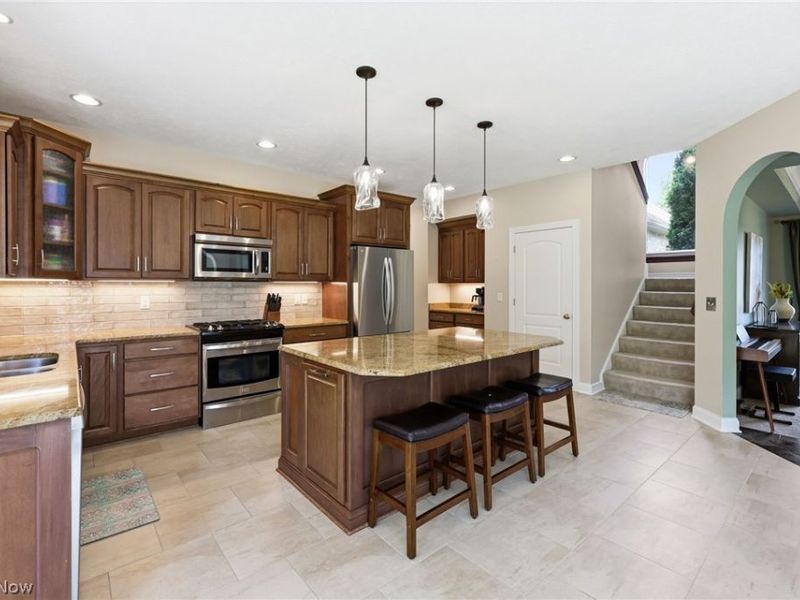 3341 Creekside Trail, Cuyahoga Falls, OH 44223 Photo 12