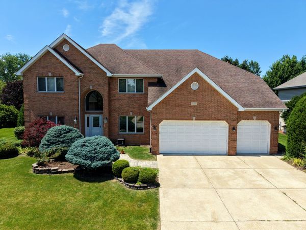 336 Tuttle Drive, Bloomingdale, IL 60108