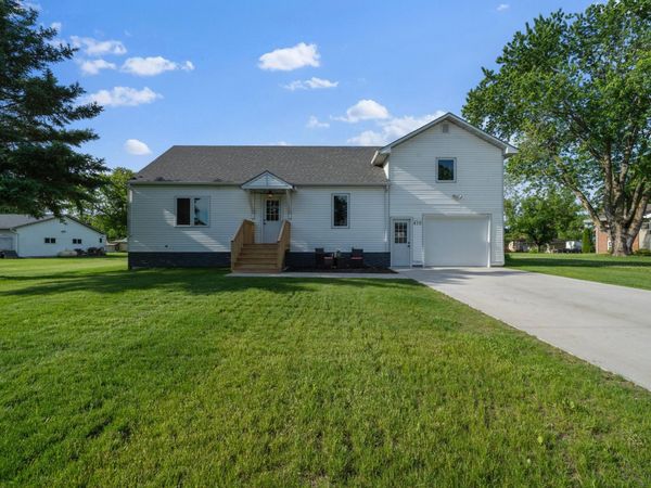 410 2nd Street NW, Melrose, MN 56352