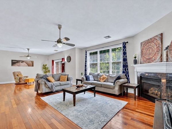 15 Evergreen Cir, Unit 15, Canton, MA 02021