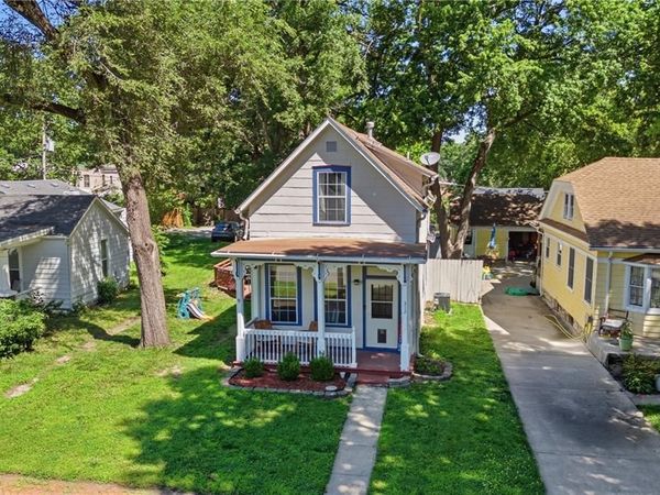 312 Pine Street, Leavenworth, KS 66048