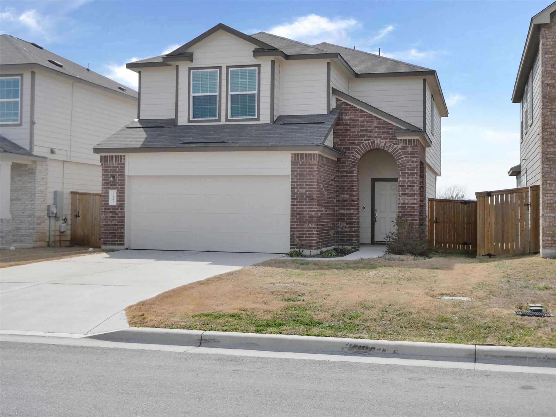 217 Bronco Billy Dr, Jarrell, TX 76537 Main Photo