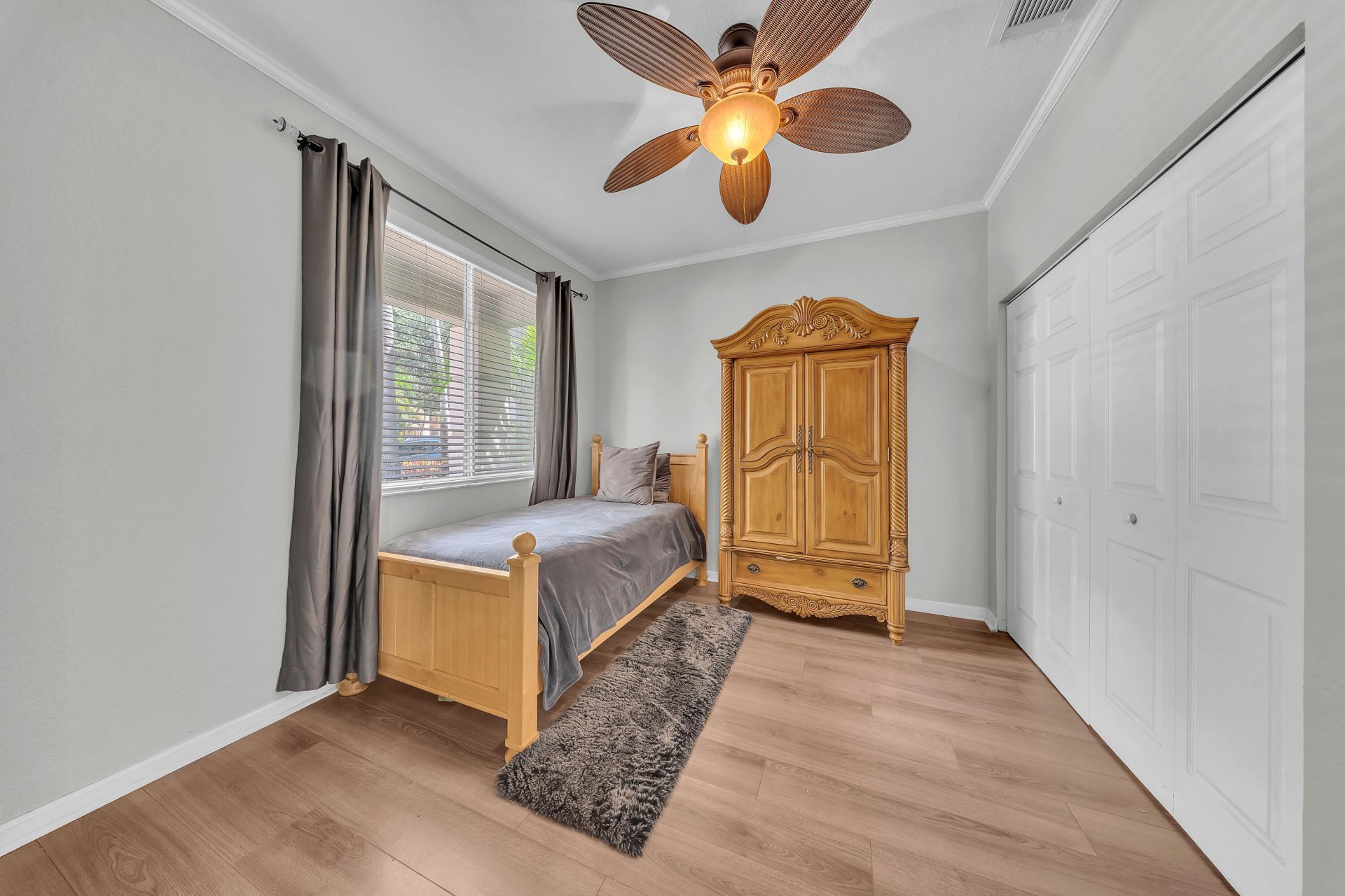 726 Gazetta Way, West Palm Beach, FL 33413 Photo