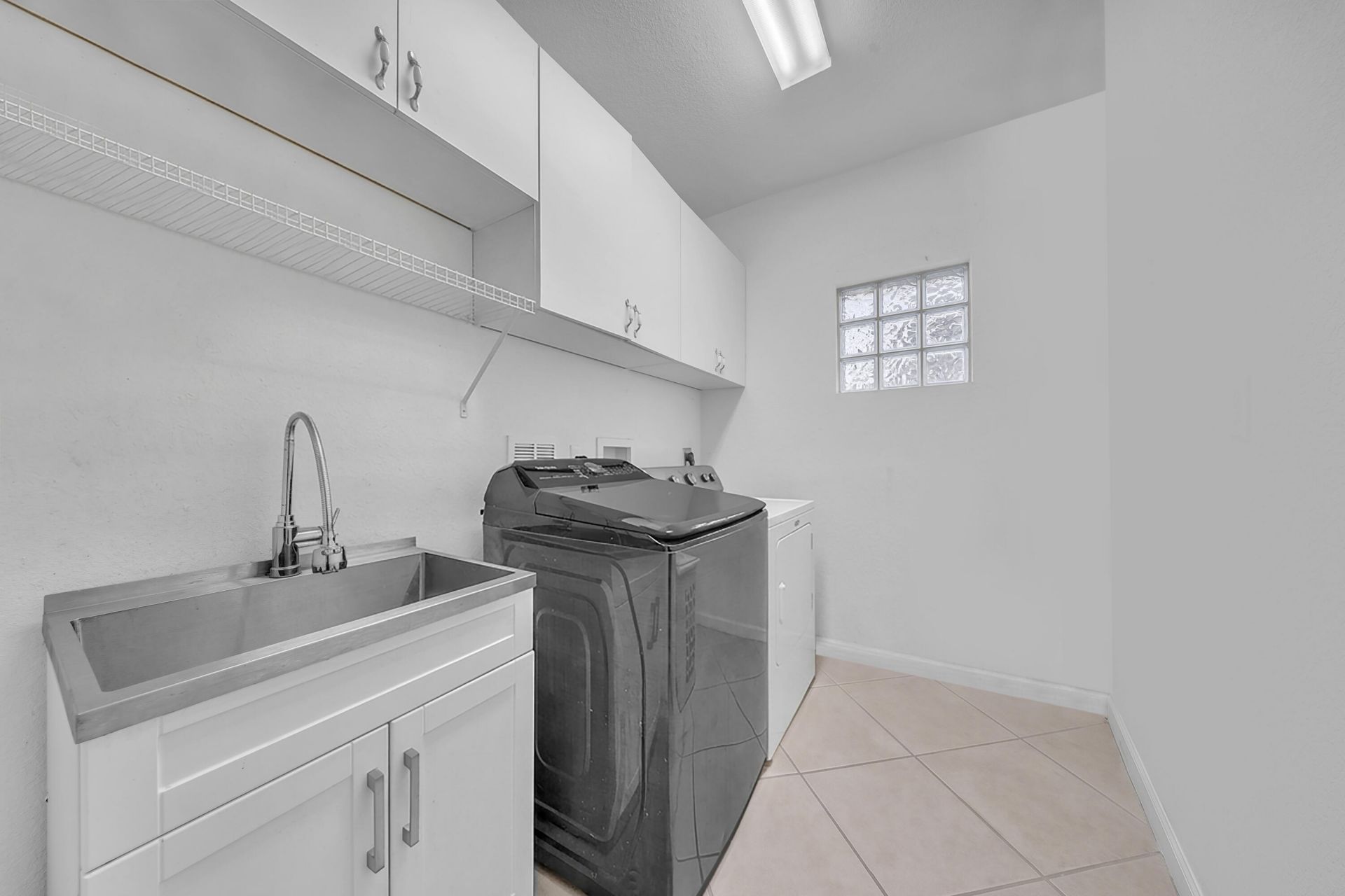 726 Gazetta Way, West Palm Beach, FL 33413 Photo