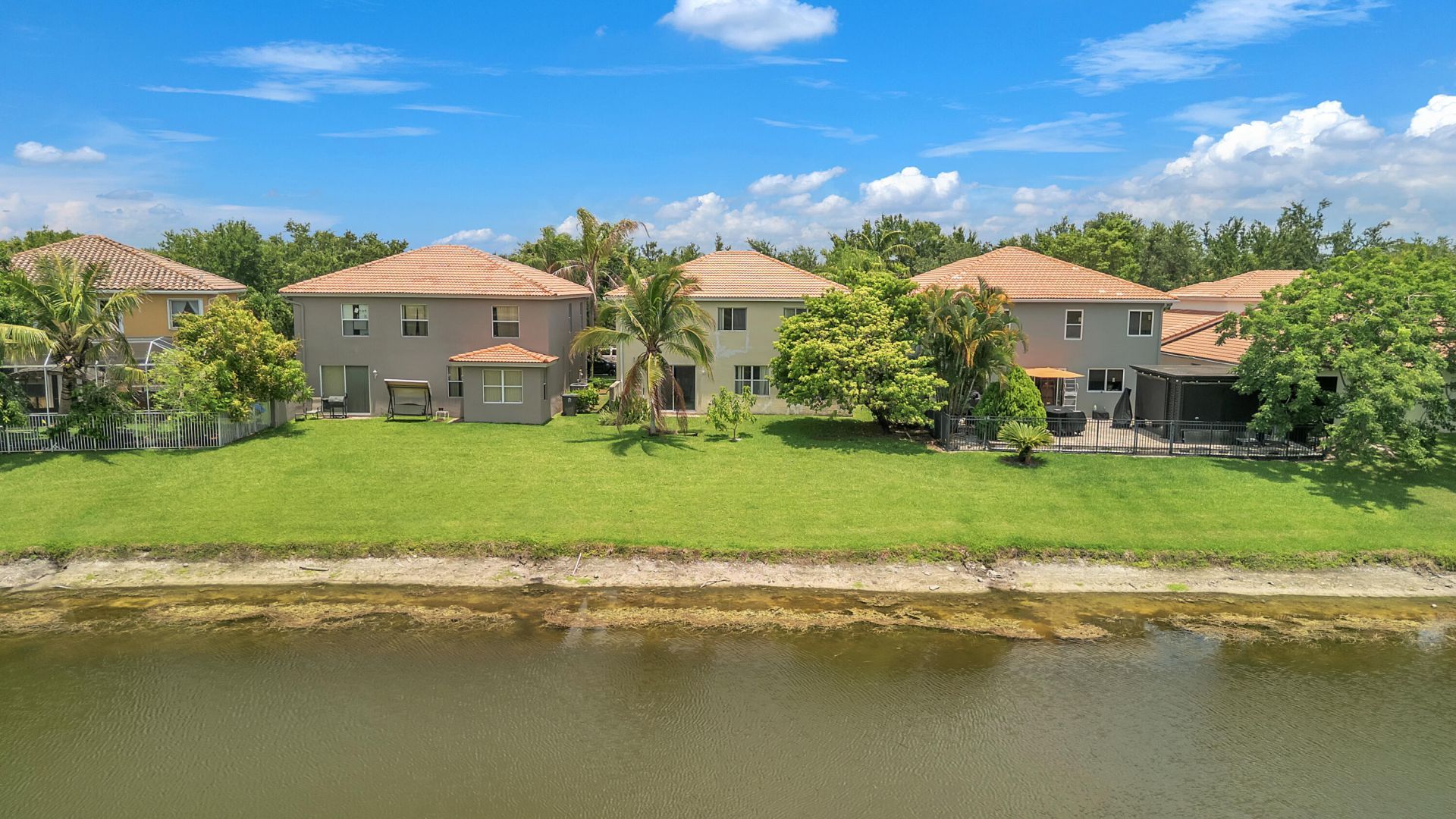 726 Gazetta Way, West Palm Beach, FL 33413 Photo