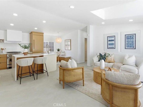 260 Mayflower, Newport Beach, CA 92660