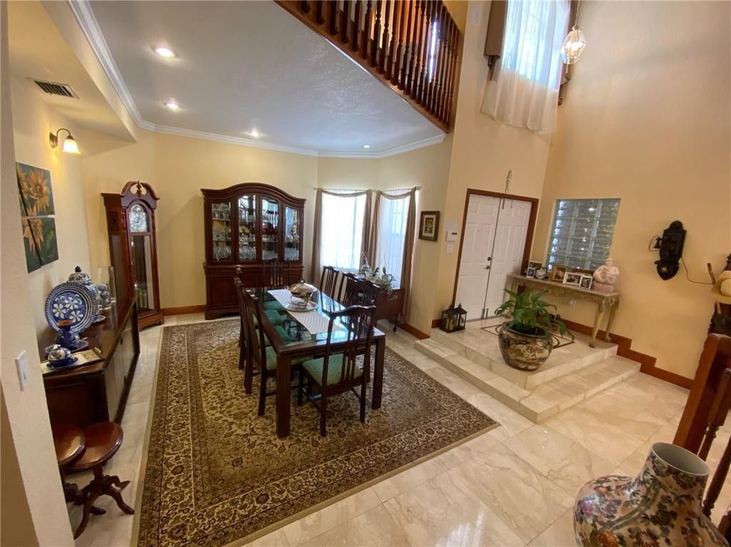 10747 NW 70th Terrace, Doral, FL 33178 Photo