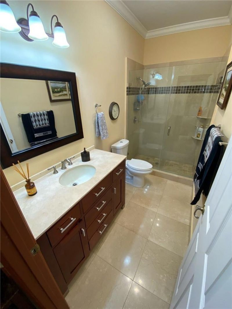 10747 NW 70th Terrace, Doral, FL 33178 Photo