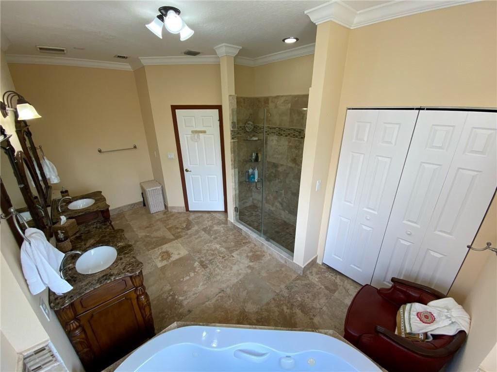 10747 NW 70th Terrace, Doral, FL 33178 Photo