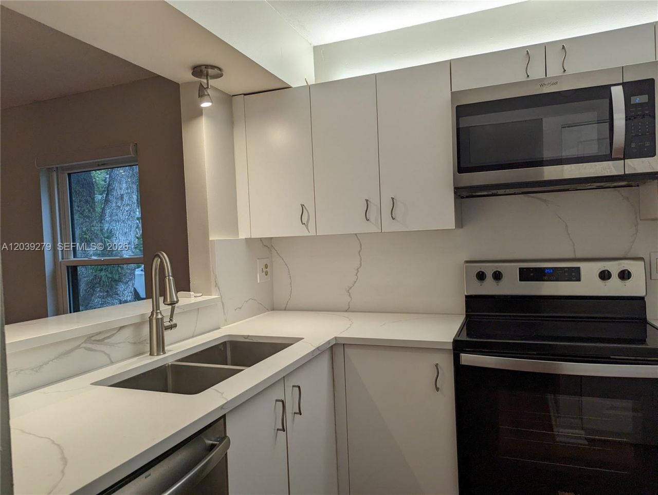3446 Oak Dr , Hollywood, FL 33021 Photo