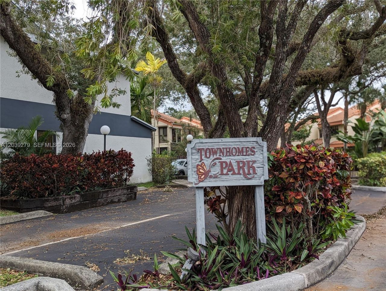 3446 Oak Dr , Hollywood, FL 33021 Photo