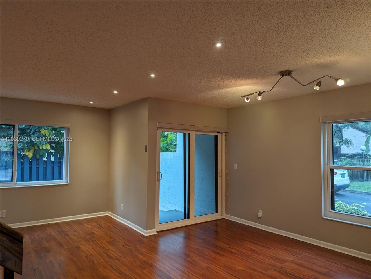 3446 Oak Dr , Hollywood, FL 33021 Photo