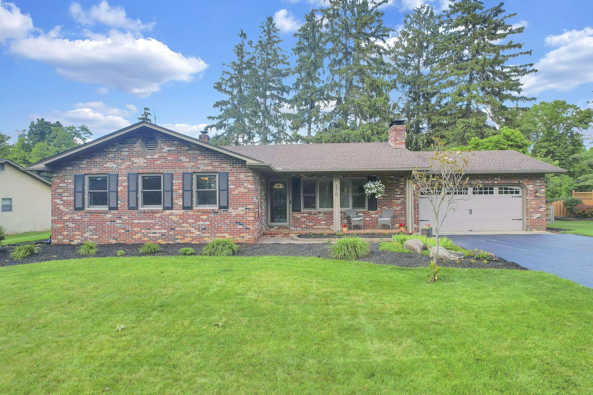 370 Heather Lane , Powell, OH 43065 Main Photo