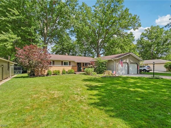 10249 Fairtree Drive , Strongsville, OH 44149