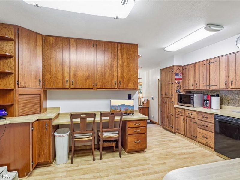 10249 Fairtree Drive, Strongsville, OH 44149 Photo 13