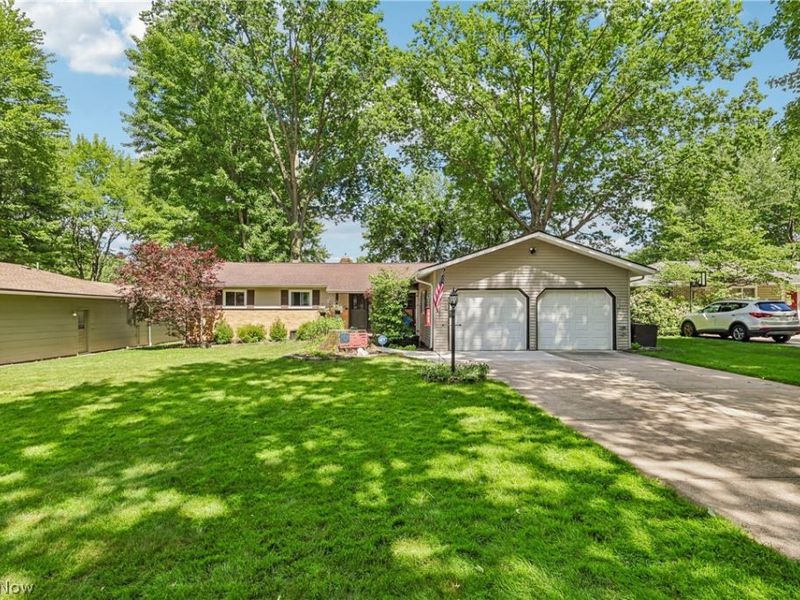 10249 Fairtree Drive, Strongsville, OH 44149 Photo 2