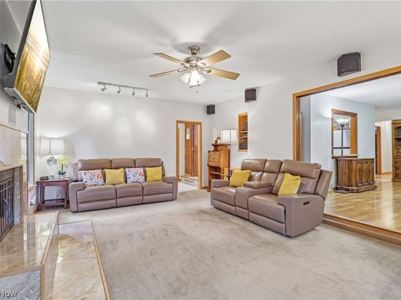 10249 Fairtree Drive, Strongsville, OH 44149 Photo 5