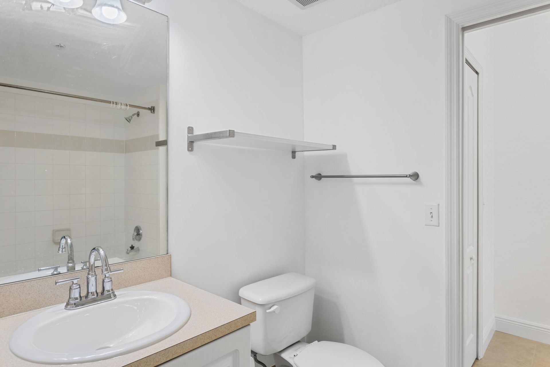 11029 Legacy Boulevard, Unit 202, Palm Beach Gardens, FL 33410 Photo