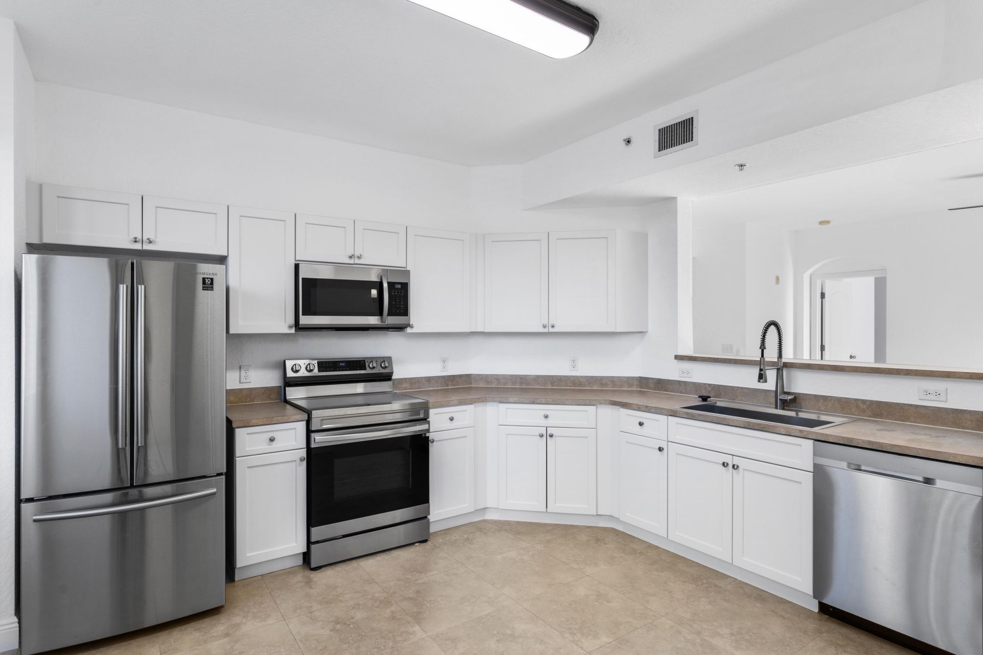11029 Legacy Boulevard, Unit 202, Palm Beach Gardens, FL 33410 Photo