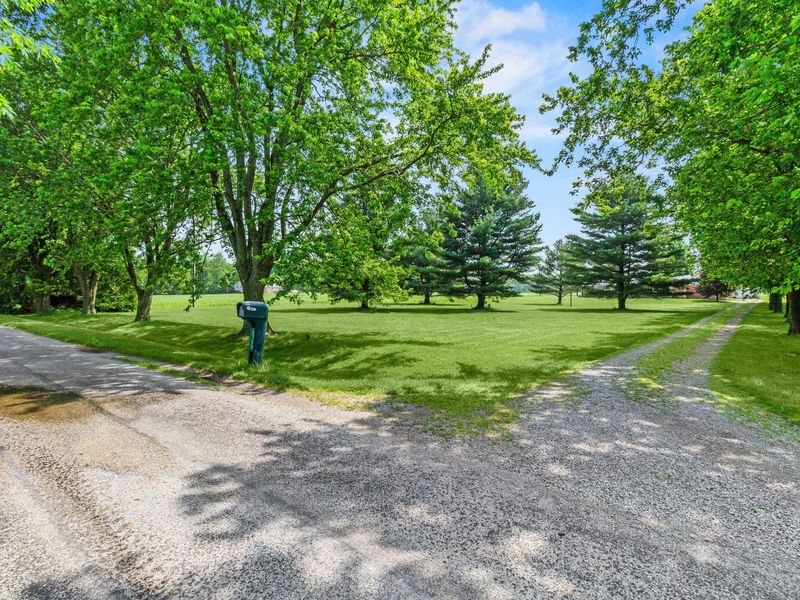 5773 Short Road, New Carlisle, OH 45344 Photo 2