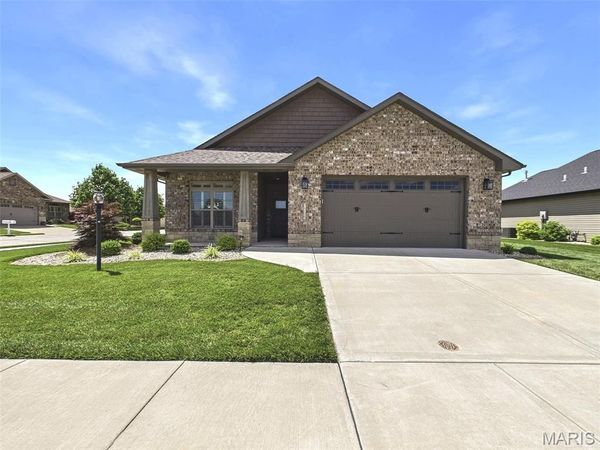 7509 Clarence Court , Glen Carbon, IL 62034