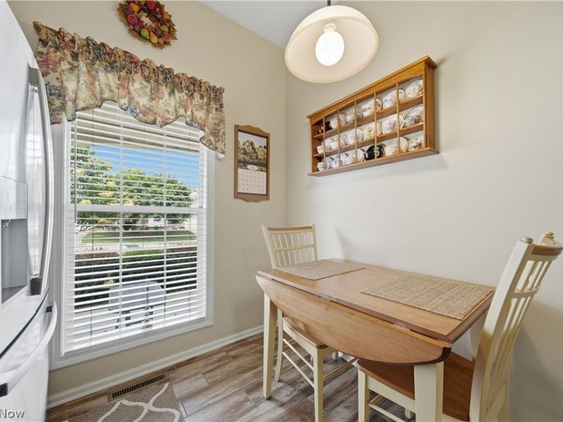 1652 Southpointe Circle NE, Canton, OH 44714 Photo 10