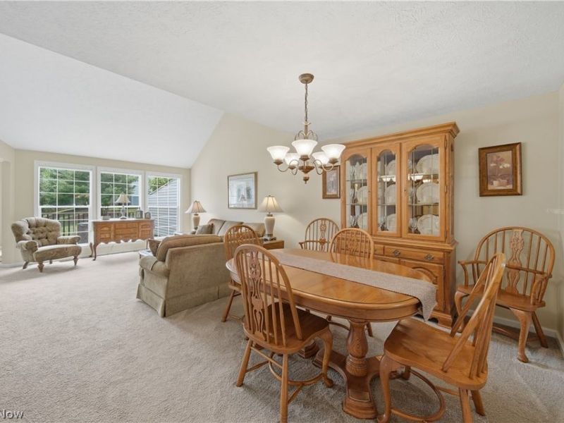 1652 Southpointe Circle NE, Canton, OH 44714 Photo 11