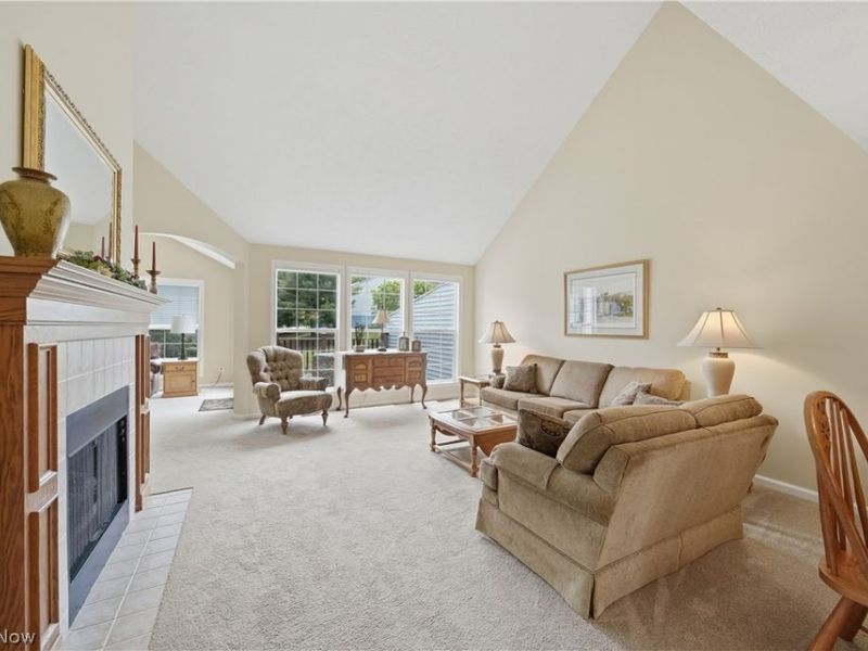 1652 Southpointe Circle NE, Canton, OH 44714 Photo 13