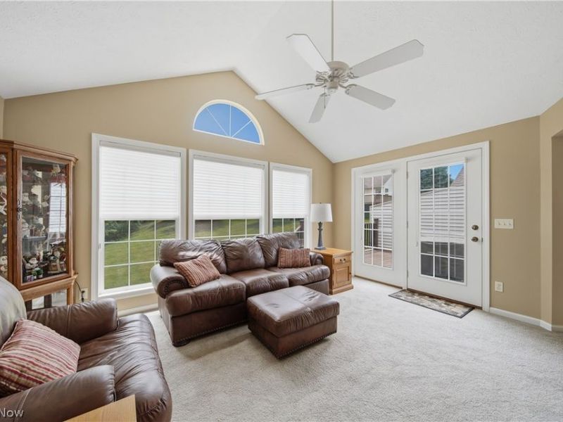 1652 Southpointe Circle NE, Canton, OH 44714 Photo 18