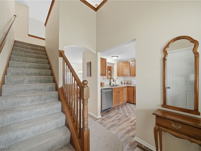 1652 Southpointe Circle NE, Canton, OH 44714 Photo 24