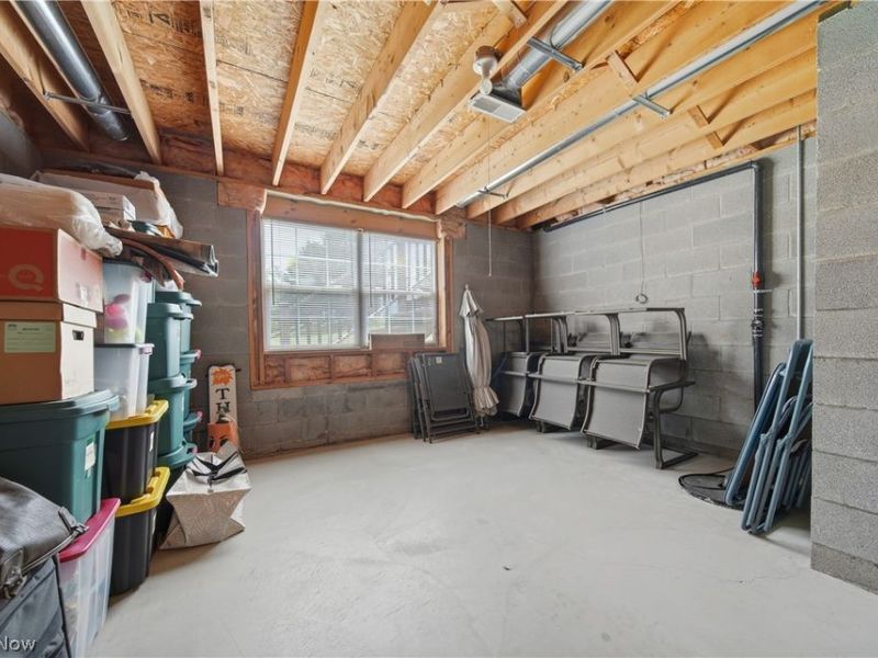 1652 Southpointe Circle NE, Canton, OH 44714 Photo 33