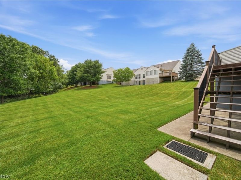 1652 Southpointe Circle NE, Canton, OH 44714 Photo 35