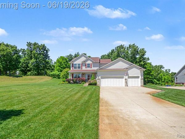 3455 N Quarry Creek Drive, White Lake Twp, MI 48383