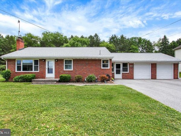 1803 DUBS CHURCH ROAD , HANOVER, PA 17331