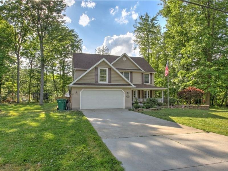 2157 Flame Lake Drive, Roaming Shores, OH 44084 Photo 2
