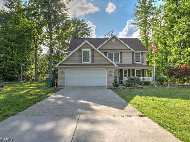 2157 Flame Lake Drive, Roaming Shores, OH 44084 Photo 4