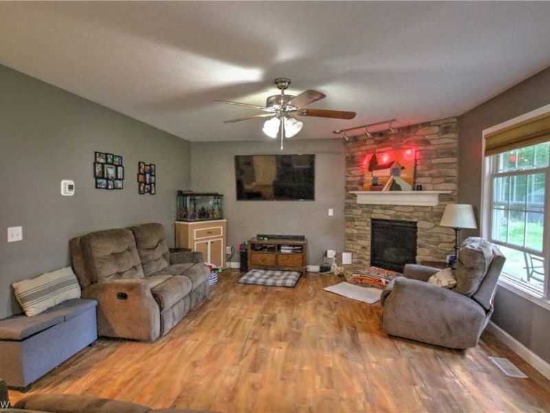 2157 Flame Lake Drive, Roaming Shores, OH 44084 Photo 8