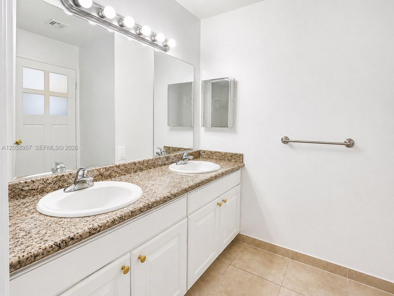 35 SE 3rd Ave, Unit 11, Hallandale Beach, FL 33009 Photo